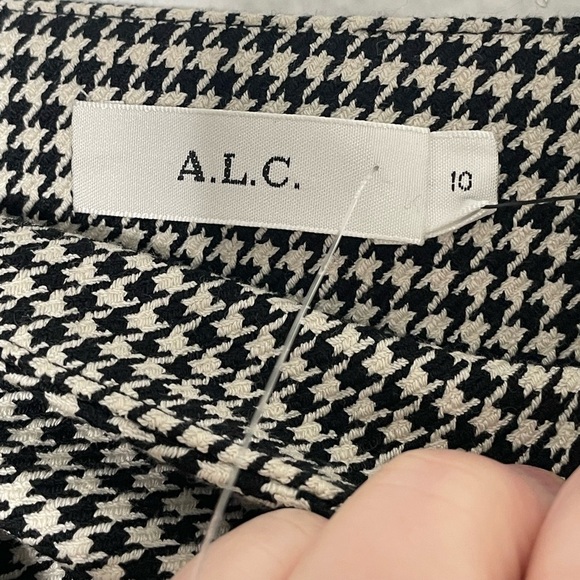 A.L.C. Preppy Jupiter Houndstooth Ruffle front Mini Skirt. NWT. Size 10. - Picture 9 of 11